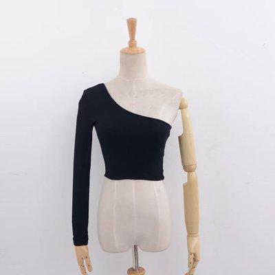 One shoulder crop top